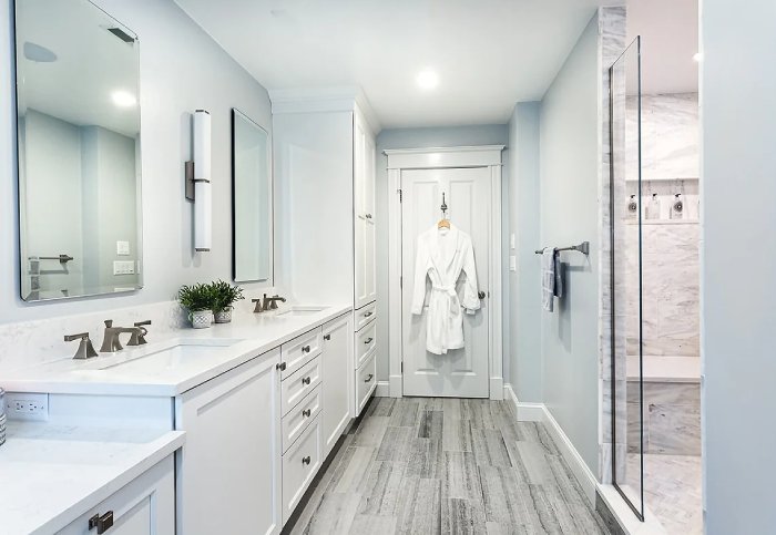 Bathroom 12 bathroom 12